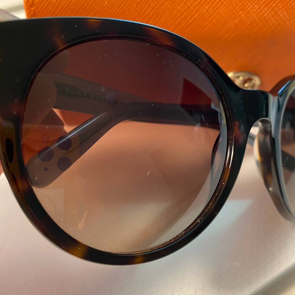 Tory Burch Sunglasses - Picture 3 of 12
